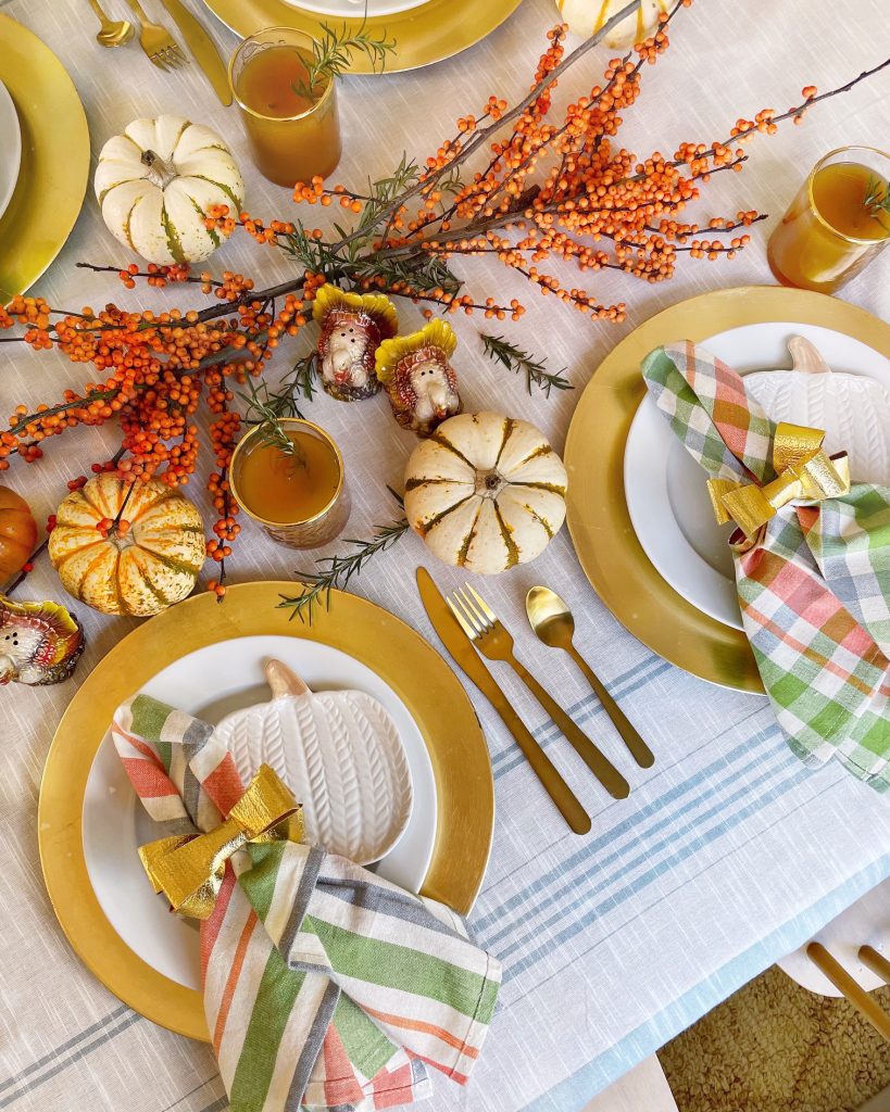 A Holiday Table Two Ways. - DomestikatedLife