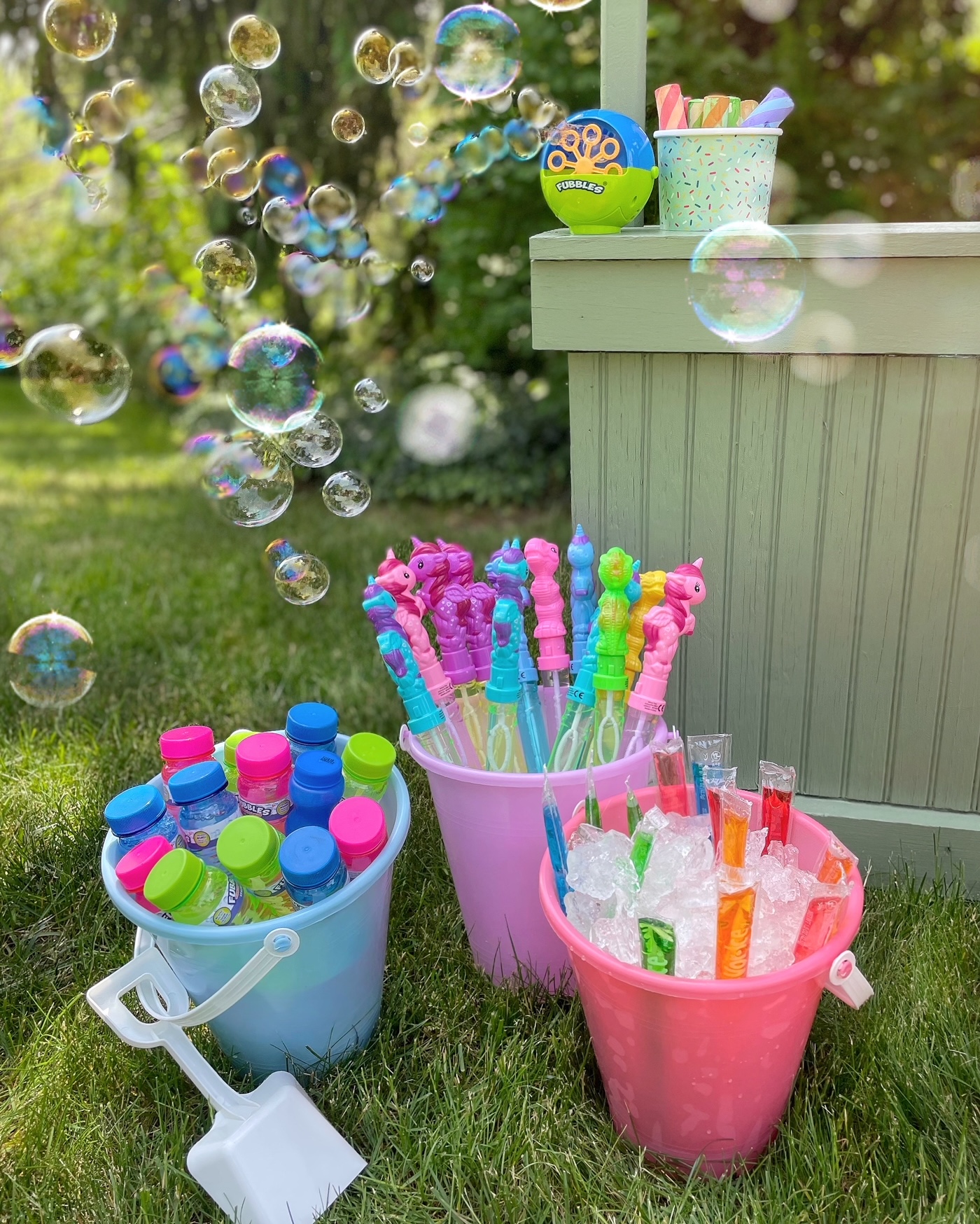 Summer Party Ideas for Creatively Filling Drink Dispensers